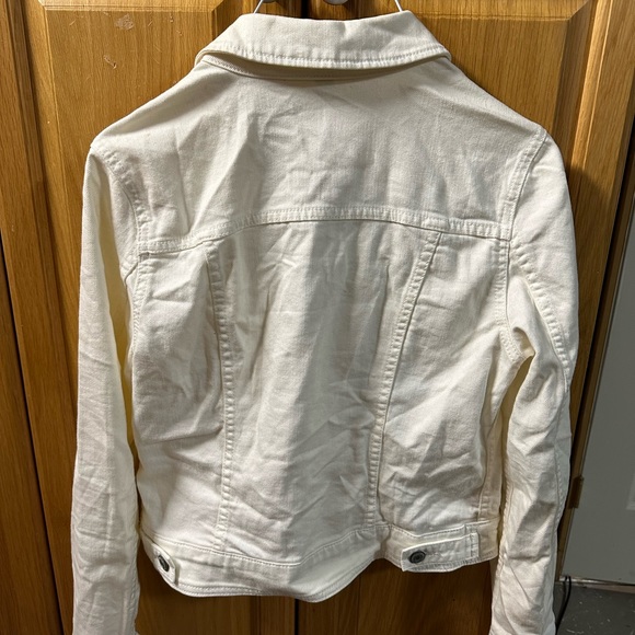 American Eagle White Jean Jacket - Picture 5 of 5